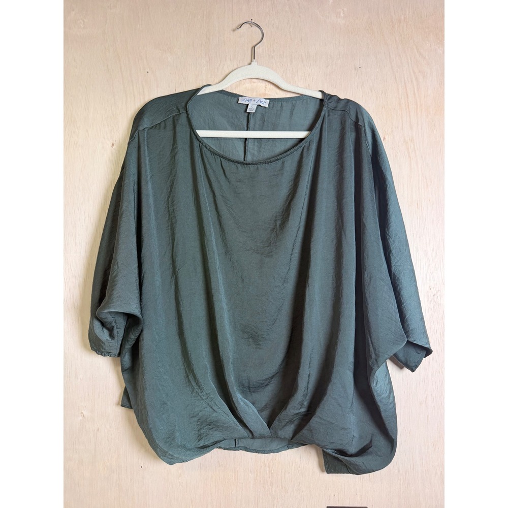 She + Sky Blouse Women Large Green Excellent Twist Front Satin Dolman Sleeve